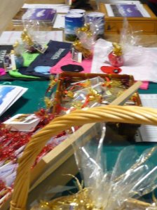 tavolo Il tavolo con le proposte natalizie di Solidarietà (e Cooperazione Senza Frontiere)